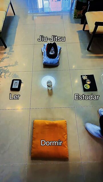 Sexta-feira, dia de open mat a regra é clara: se o trabalho atrapalha o jiu-jitsu, largue o trabalho!